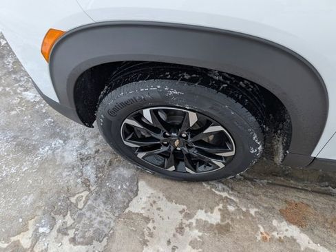 Used 2023 Chevrolet TrailBlazer LT w/ Convenience Package image 8