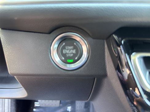 New 2025 Chevrolet Traverse LT image 23