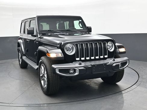 Used 2022 Jeep Wrangler Unlimited Sahara w/ Dual Top Group image 1