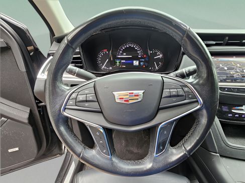 Used 2019 Cadillac XT5 Luxury FWD image 11