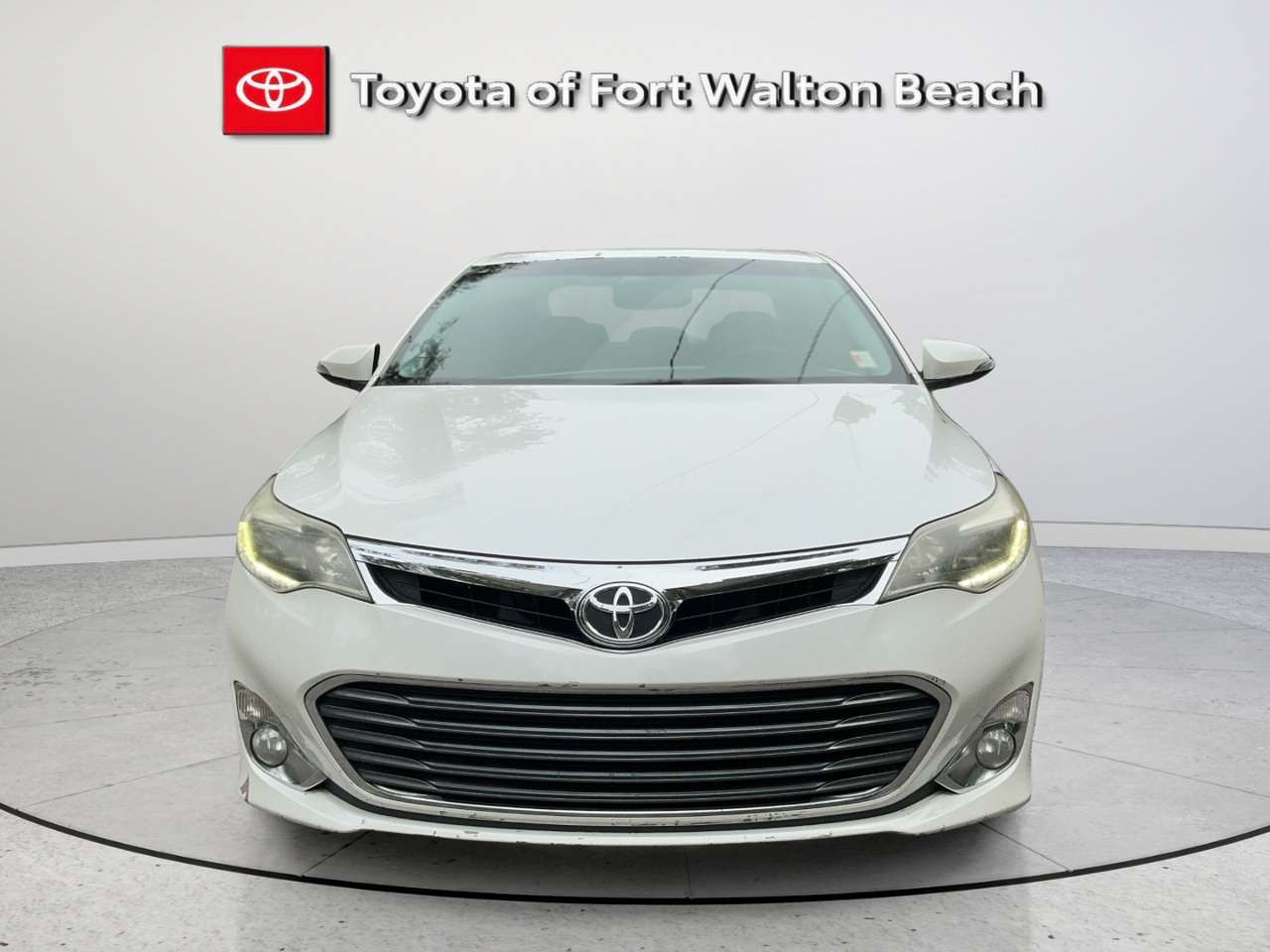 Used 2015 Toyota Avalon Limited FWD image 3