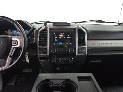 Used 2018 Ford F250 Lariat w/ Lariat Value Package image 14