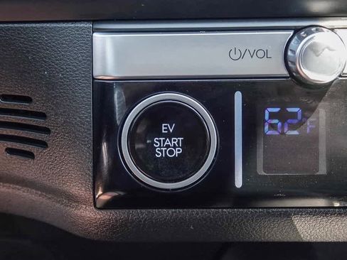 Used 2025 Hyundai Ioniq 6 SE image 22