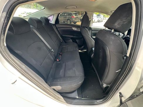 Used 2019 Kia Forte LXS image 9