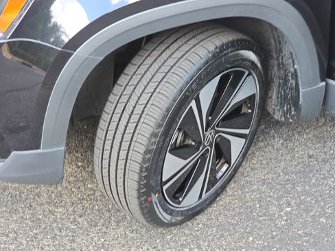 Certified 2023 Volkswagen Taos SE AWD/4WD image 32