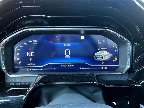 Used 2023 Chevrolet Silverado 1500 LTZ w/ LTZ Convenience Package II image 9