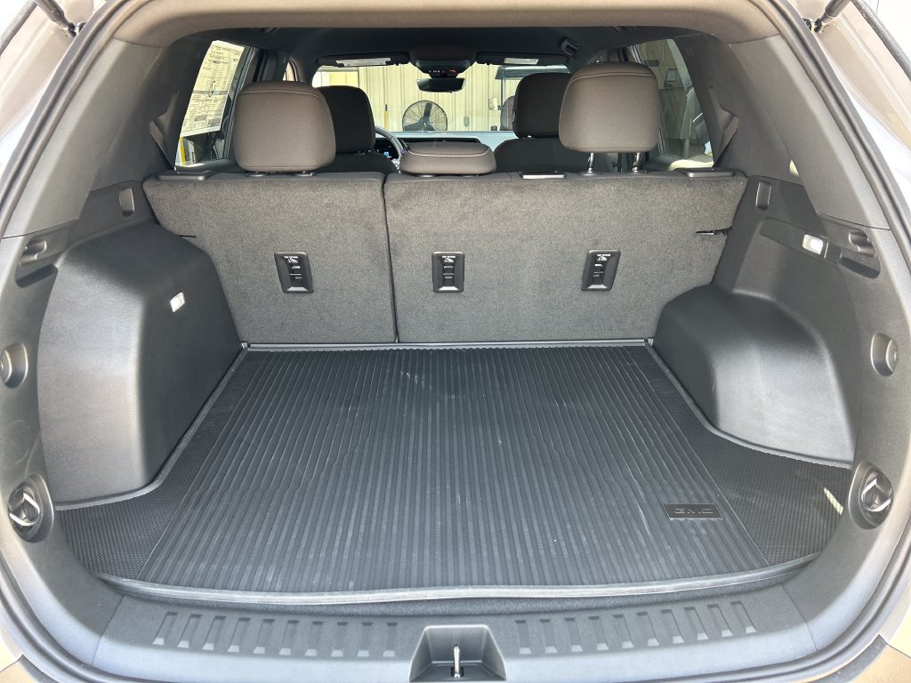 New 2026 GMC Terrain Elevation w/ Black Edition FWD image 32