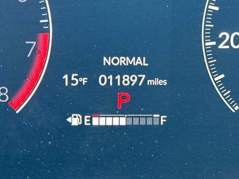 Used 2024 Honda HR-V Sport image 15