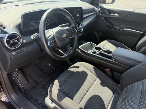 Used 2026 Chevrolet Equinox LT AWD/4WD image 10