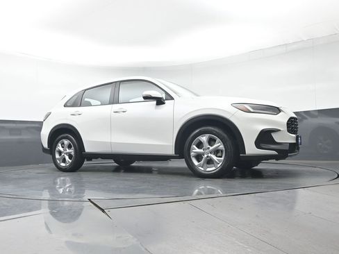 Certified 2023 Honda HR-V LX image 34