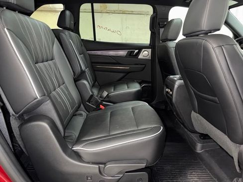 Used 2026 Buick Enclave Avenir w/ Super Cruise Package AWD/4WD image 22