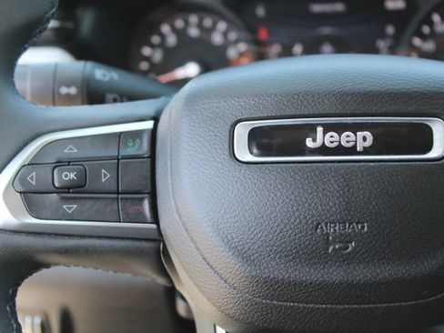 Used 2022 Jeep Compass Latitude FWD image 20