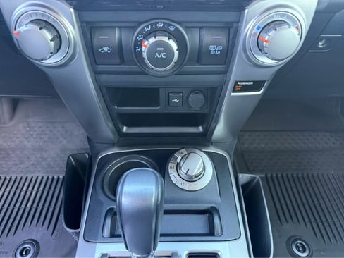 Used 2023 Toyota 4Runner SR5 Premium w/ Moonroof Package AWD/4WD image 29