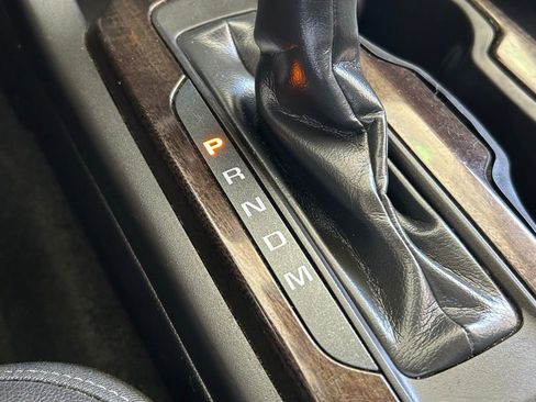 Used 2015 GMC Canyon SLT image 59