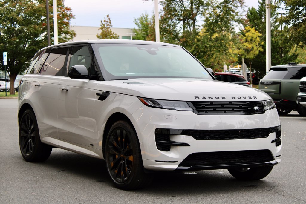 New 2027 Land Rover Range Rover Sport Dynamic SE AWD/4WD image 2