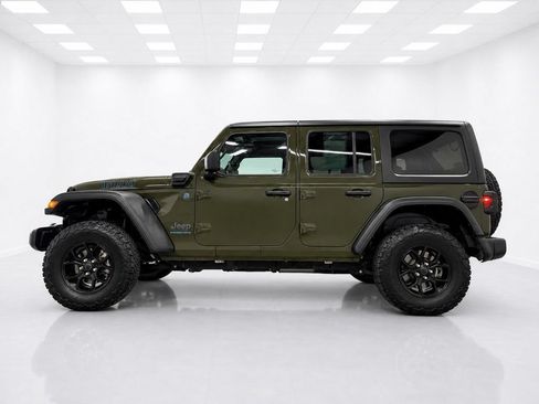 Used 2024 Jeep Wrangler Unlimited AWD/4WD image 7