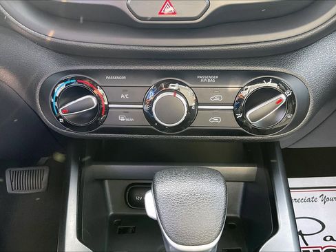 Used 2022 Kia Soul LX FWD image 30