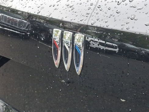 Certified 2025 Buick Envision Sport Touring image 31