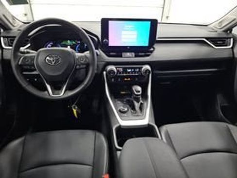 Used 2025 Toyota RAV4 XLE Premium AWD/4WD image 10
