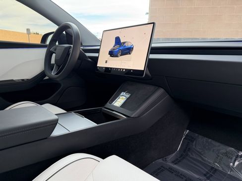 Used 2024 Tesla Model 3 Performance image 43