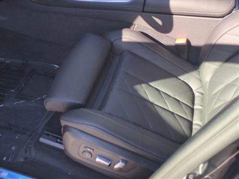 New 2026 BMW X5 sDrive40i w/ Executive Package RWD image 4
