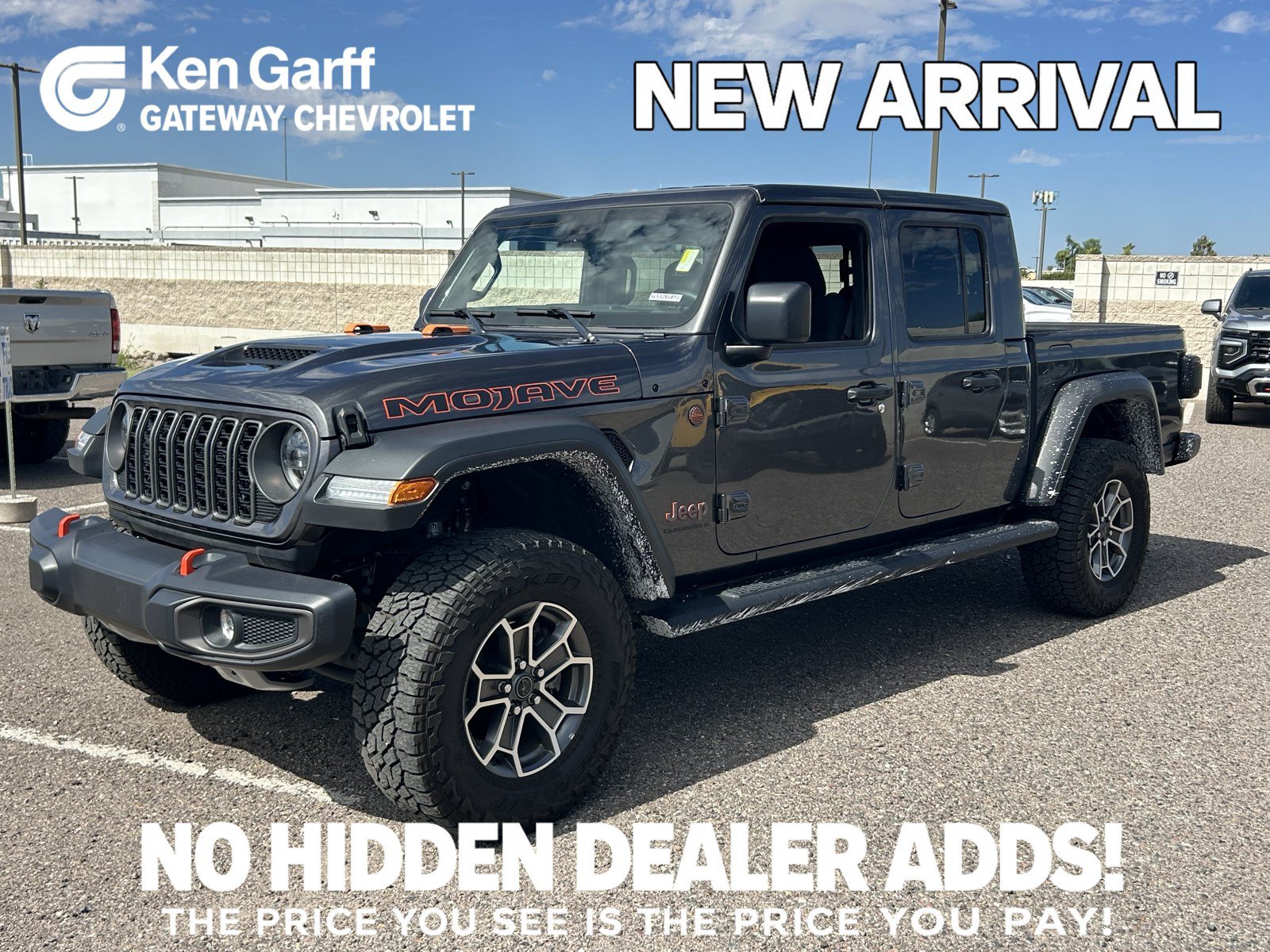 Used 2025 Jeep Gladiator Mojave w/ Convenience Group AWD/4WD image 1
