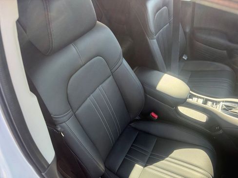 Used 2025 Honda HR-V EX-L image 14