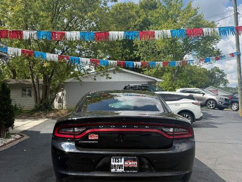 Used 2020 Dodge Charger SXT RWD image 8