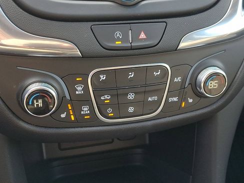 Certified 2023 Chevrolet Equinox LT image 16