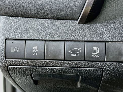 Used 2023 Toyota Camry SE FWD image 17