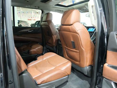 Used 2015 Cadillac Escalade ESV Premium image 25