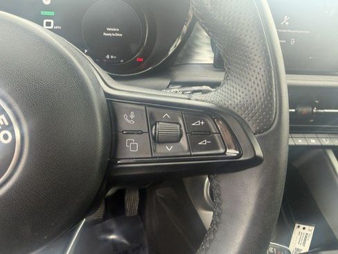Used 2024 Alfa Romeo Tonale Ti AWD/4WD image 17
