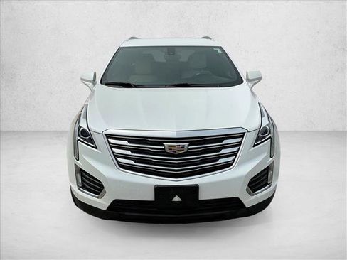 Used 2019 Cadillac XT5 AWD image 2