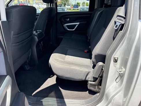 Used 2018 Nissan Titan SV w/ SV Convenience Package AWD/4WD image 28