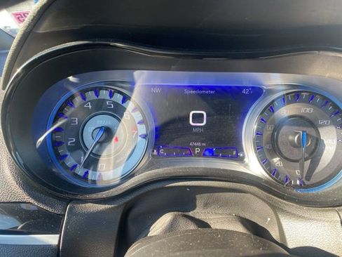 Used 2023 Chrysler 300 S image 20