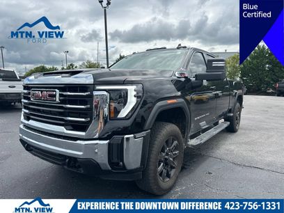 Used 2025 GMC Sierra 2500 SLE w/ Preferred Package