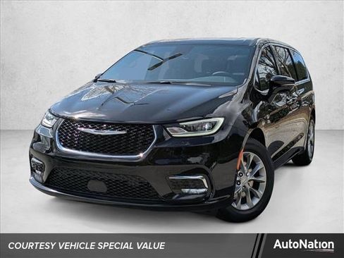 New 2026 Chrysler Pacifica Limited FWD image 1