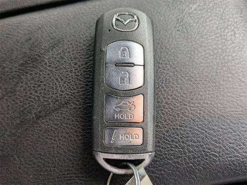 Used 2018 MAZDA MX-5 Miata RF Grand Touring image 23