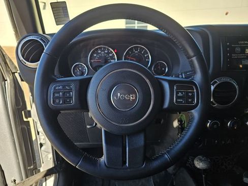 Used 2016 Jeep Wrangler Unlimited Sahara w/ Connectivity Group image 21