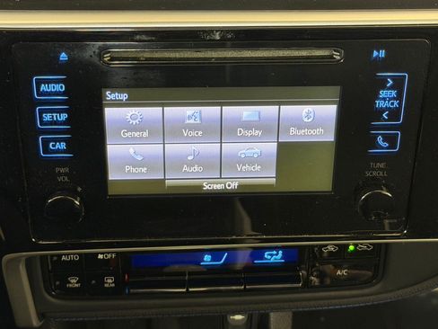 Used 2017 Toyota Corolla SE w/ Carpet Mat Package (TMS) image 26