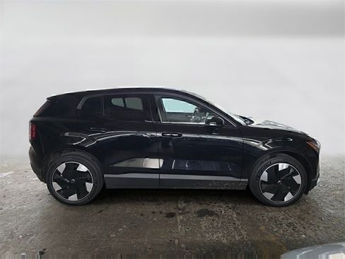 New 2025 Volvo EX30 Plus w/ Protection Package Premier image 4