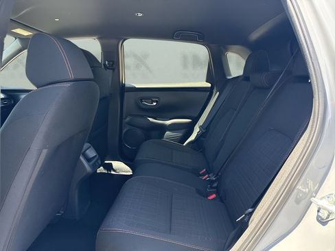 Used 2025 Honda HR-V Sport image 9