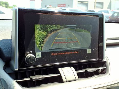 Used 2025 Toyota RAV4 XLE w/ Convenience Package FWD image 20