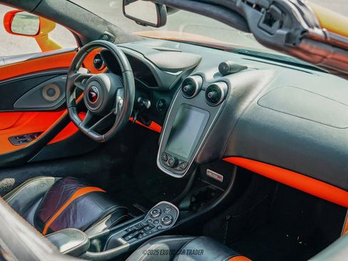 Used 2019 McLaren 570S Spider image 50