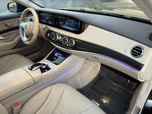 Used 2018 Mercedes-Benz S 560 Sedan image 15