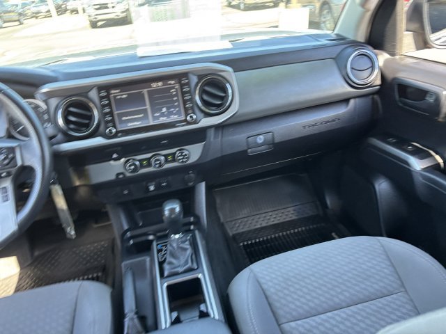 Used 2020 Toyota Tacoma SR5 RWD image 16