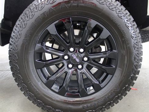 Used 2022 GMC Canyon Elevation image 9