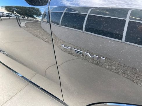 Used 2022 Dodge Durango R/T w/ Blacktop Package AWD/4WD image 22