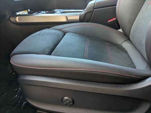 New 2025 Mercedes-Benz GLB 35 AMG 4MATIC image 3