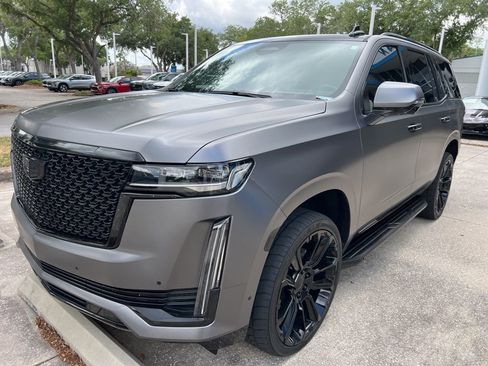 Used 2023 Cadillac Escalade Premium Luxury RWD image 1